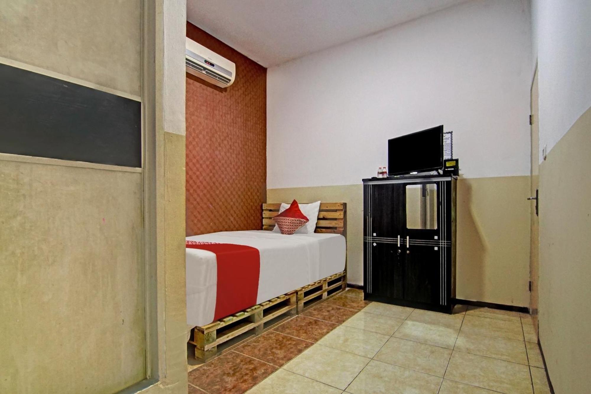 Super Oyo 90358 Poris Residence Syariah Tangerang Exterior photo